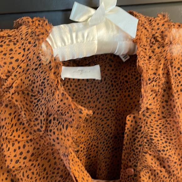 7 For All Man Kind ruffle sheer animal print silk blouse with cami included - Picture 3 of 7